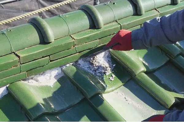 漆喰補修｜あおいルーフの屋根修理メニュー