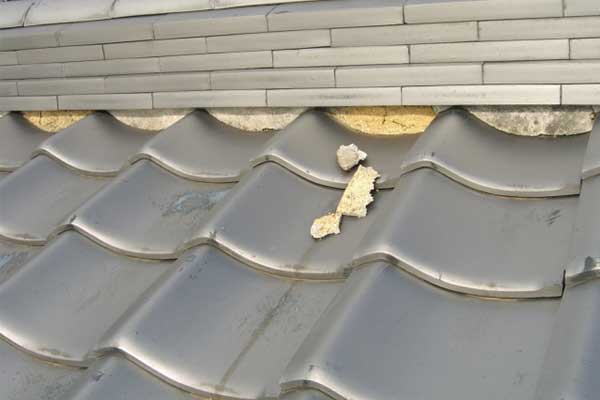 外壁のひび割れ、破損