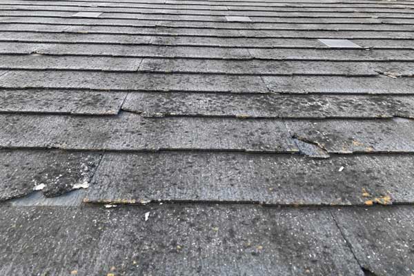 外壁のひび割れ、破損